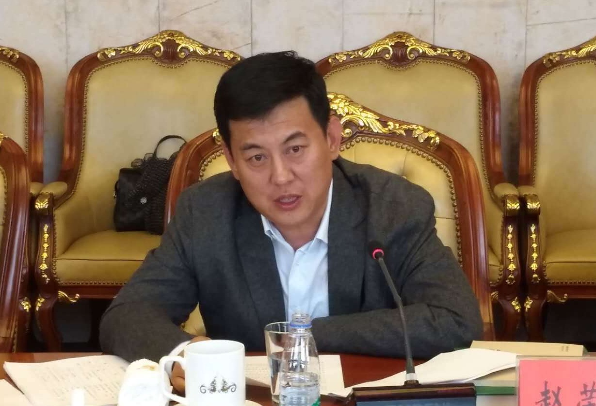 3牡丹江市委常委、市委秘书长赵荣国出席会议并讲话.jpg 3牡丹江市委常委、市委秘书长赵荣国出席会议并讲话.jpg